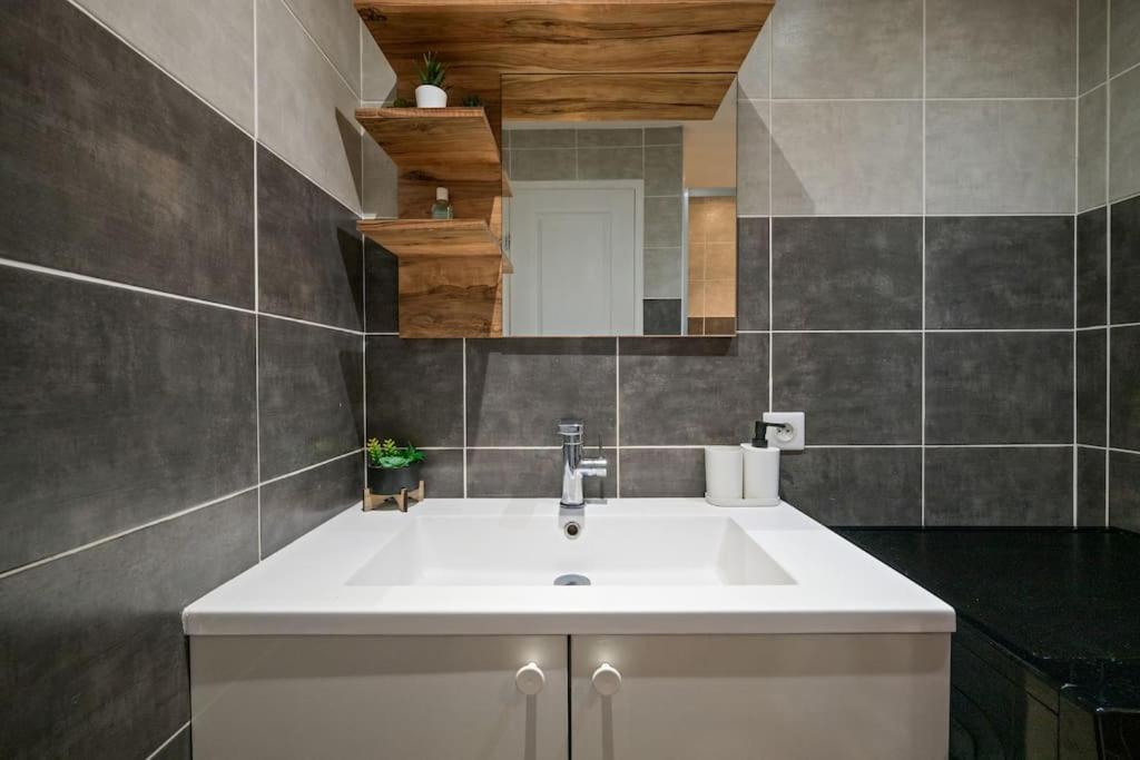 Appartement F3, 2 Chambres, 80M2 Nice Exterior photo